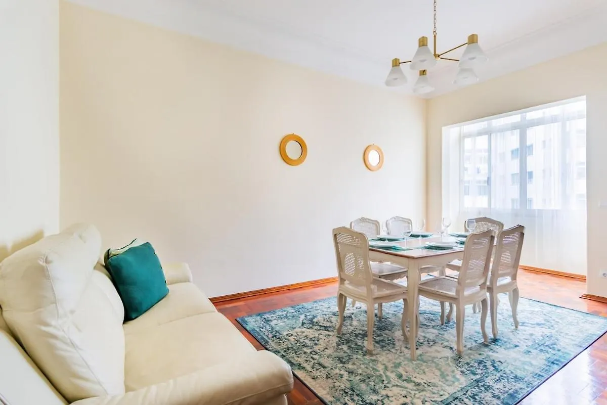 Marques De Pombal Classical Living Лиссабон Апартаменты